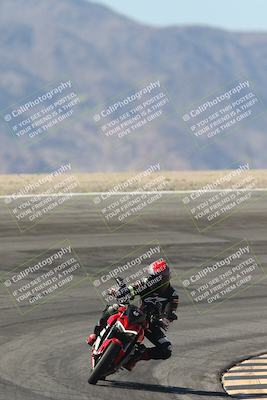 media/Oct-30-2025-Racers Edge (Thu) [[dabbdaf680]]/3-B Group/Session 2 (Bowl Exit)/